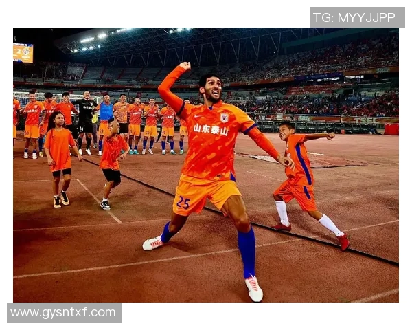 山东鲁能携手足球明星共庆盛典送出精彩足球体验活动 山东鲁能携手足球明星共庆盛典送出精彩足球体验活动