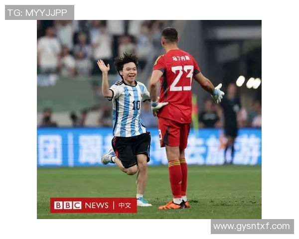 足球明星中国行精彩瞬间回顾与球迷互动热潮分析 足球明星中国行精彩瞬间回顾与球迷互动热潮分析